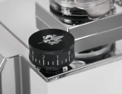 Eureka MIGNON ZERO Espressomühle - Weiss 16CR - 5 Jahre Garantie -Kaffeegetränkeladen E13034 2 mignon zero weisschrom detail 1280x1280