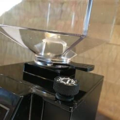 Eureka MIGNON SPECIALITA Espressomühle - Schwarz-glänzend 16CR - 2 Timer - 5 Jahre Garantie -Kaffeegetränkeladen Eureka Mignon Silenzio Bohnentrichter5ad9bda14244a 1280x1280 1