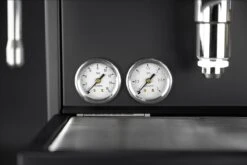 Bezzera MAGINERA EXCLUSIVE WOOD 2-Kreis Siebträgermaschine Sonderedition -Kaffeegetränkeladen bezzera maginera sonderedition manometer 1280x1280 1