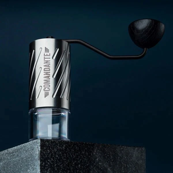 Comandante C60 Baracuda Brushed Steel Handmühle 4 Comandante C60 Baracuda Brushed Steel Handmühle – Bild 2